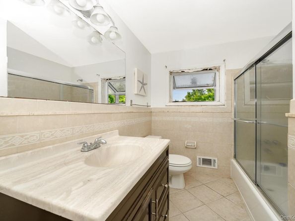 880 Washington Street, Baldwin NY 11510