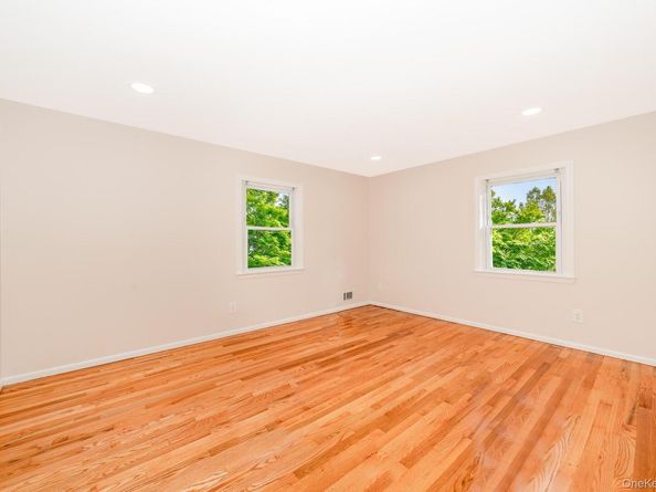 880 Washington Street, Baldwin NY 11510