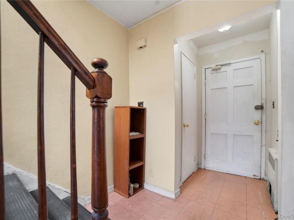 15062 Booth Memorial Avenue, Flushing NY 11355