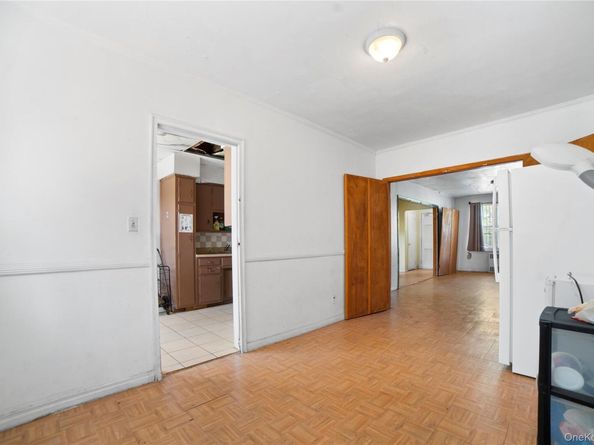 15062 Booth Memorial Avenue, Flushing NY 11355