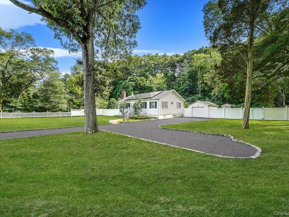52 Daly Road, East Northport NY 11731