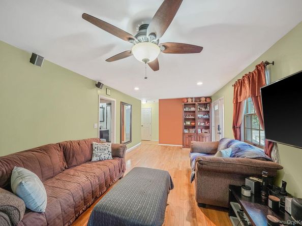 52 Daly Road, East Northport NY 11731