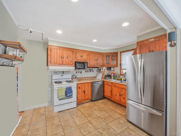 52 Daly Road, East Northport NY 11731