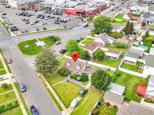 2347 Roosevelt Avenue, East Meadow NY 11554