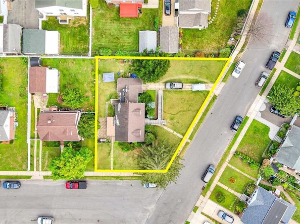 2347 Roosevelt Avenue, East Meadow NY 11554