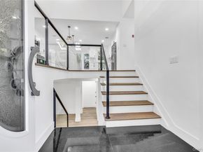 1 Richardson Avenue, Sea Cliff NY 11579