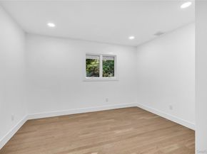 1 Richardson Avenue, Sea Cliff NY 11579