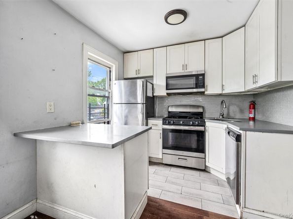 21511 111th Road, Queens Village NY 11429