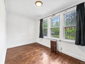 21511 111th Road, Queens Village NY 11429
