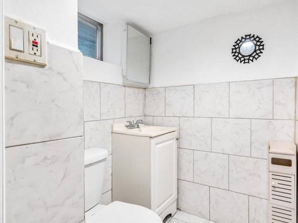 21511 111th Road, Queens Village NY 11429