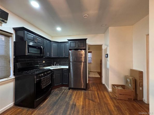 2028 Pitman Avenue, Bronx NY 10466
