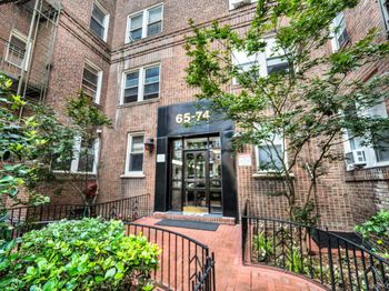 65-74 Saunders Street
