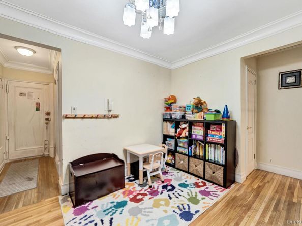 65-74 Saunders Street 1D, Rego Park NY 11374