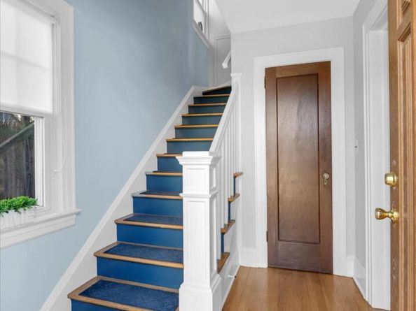 16 Avenue A, Port Washington NY 11050