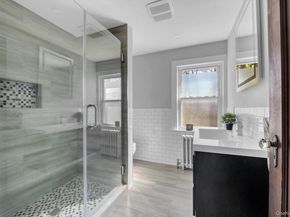 16 Avenue A, Port Washington NY 11050