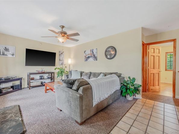 14 Mangin Road, Commack NY 11725