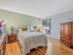 14 Mangin Road, Commack NY 11725