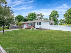 14 Mangin Road, Commack NY 11725