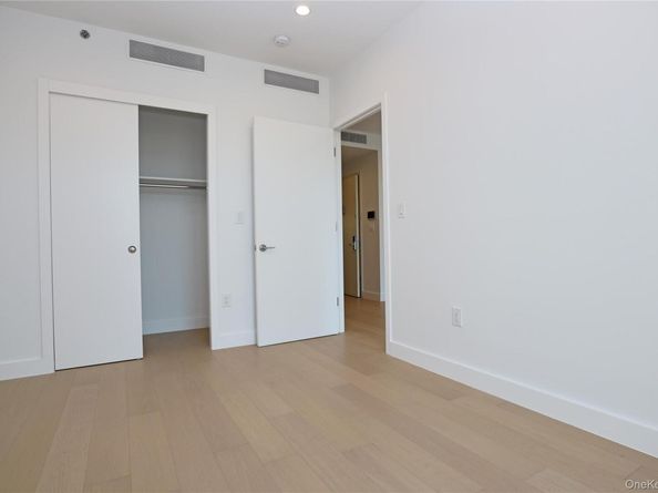 15002 Northern Boulevard 5H, Flushing NY 11354