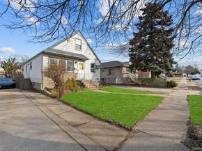 135 Casper Street, Valley Stream NY 11580