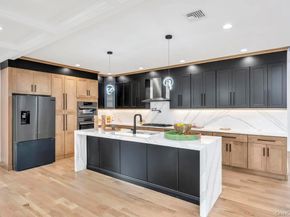 61 Stephen Drive, Plainview NY 11803