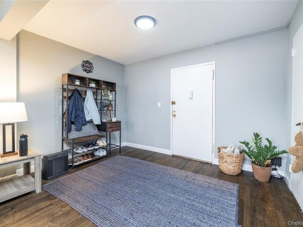 280 Guy Lombardo Avenue 3D, Freeport NY 11520