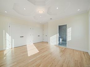 957 Dana Avenue, Valley Stream NY 11580