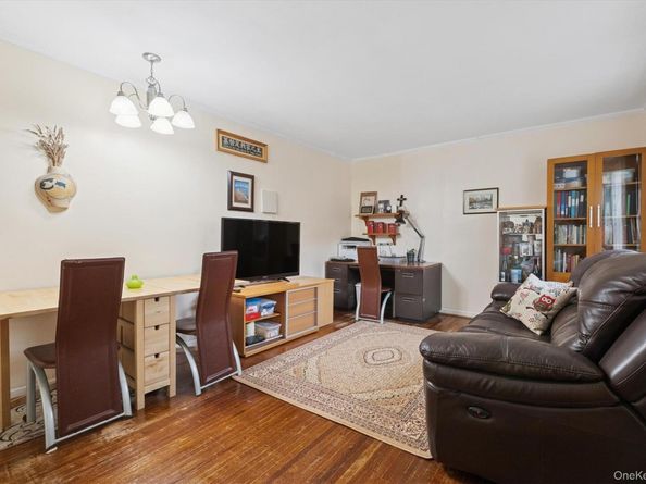 74-22 220th Lower, Oakland Gardens NY 11364