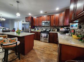 19614 104th Avenue, Saint Albans NY 11412