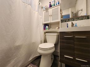 19614 104th Avenue, Saint Albans NY 11412