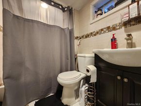 19614 104th Avenue, Saint Albans NY 11412