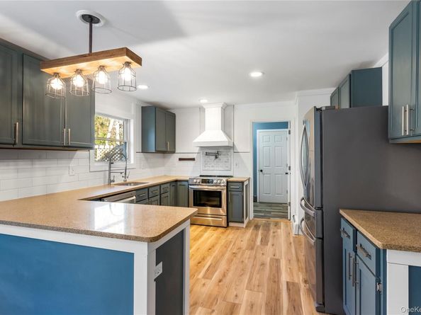 45 Drew Drive, Eastport NY 11941