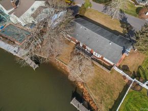 182 Connetquot Drive, Oakdale NY 11769