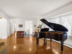 182 Connetquot Drive, Oakdale NY 11769