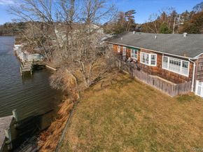182 Connetquot Drive, Oakdale NY 11769
