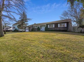 182 Connetquot Drive, Oakdale NY 11769