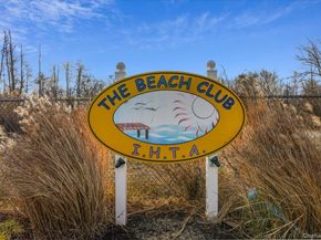 182 Connetquot Drive, Oakdale NY 11769