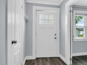 14 Maple Street, Glenwood Landing NY 11547