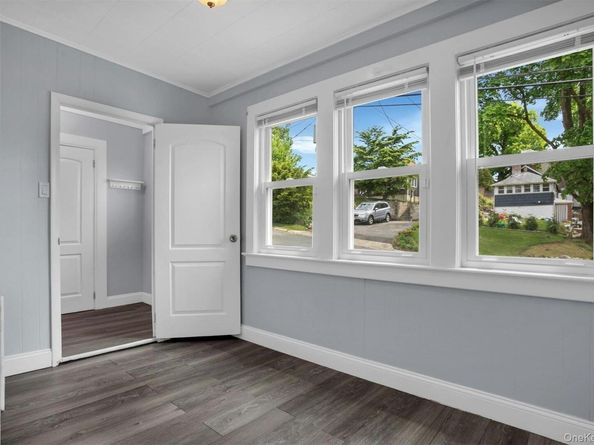 14 Maple Street, Glenwood Landing NY 11547