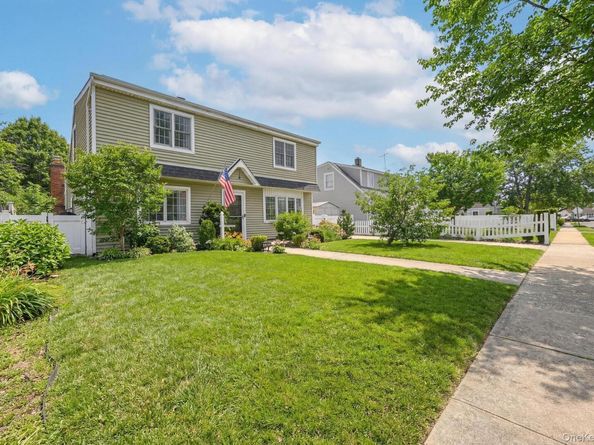 1423 Harding Street, North Bellmore NY 11710