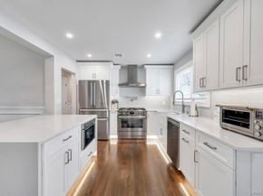 5 Kittiwake Lane, Babylon NY 11702