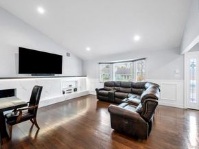 5 Kittiwake Lane, Babylon NY 11702