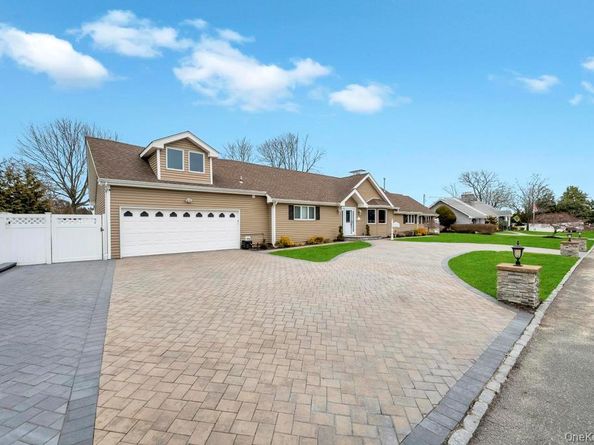 5 Kittiwake Lane, Babylon NY 11702