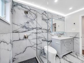 5 Kittiwake Lane, Babylon NY 11702