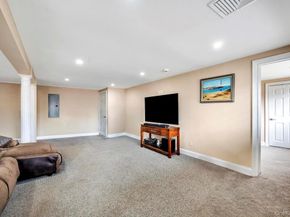 5 Kittiwake Lane, Babylon NY 11702
