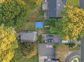 45 Jervis Avenue, Copiague NY 11726