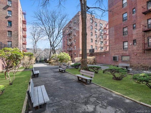 88-09 Northern Blvd Boulevard 505, Jackson Heights NY 11372