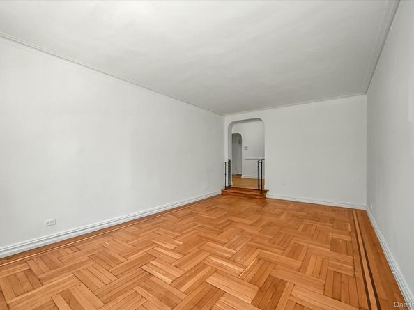 2685 Creston Avenue 1E, Bronx NY 10468