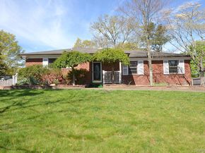 16 Hunter Place, Smithtown NY 11787