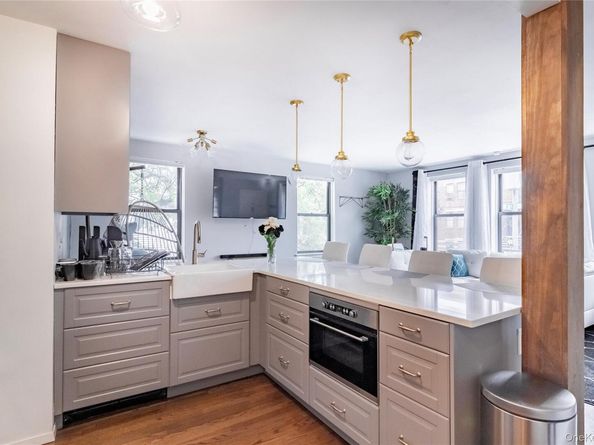 54 Erasmus Street 2D, Brooklyn NY 11226